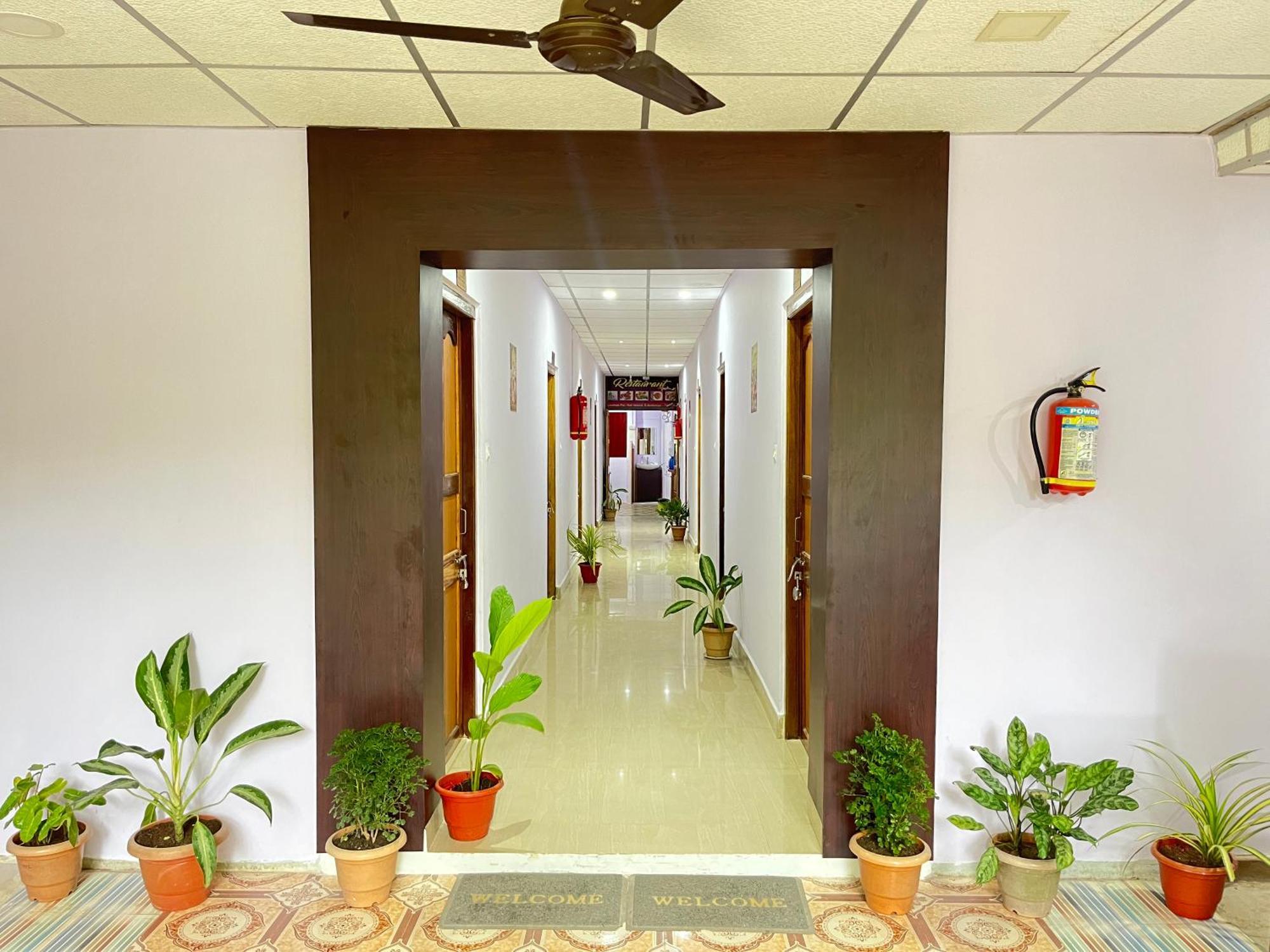 Purnima Residency Hotel Lakshmanpur Exterior foto